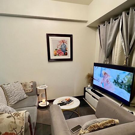 Brixton Place, Weston Tower Manila Luaran gambar
